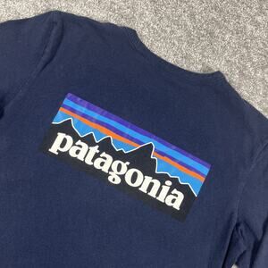 Patagonia T Shirt Mens Small Responsibilitee Mountain Logo Long Sleeve Navy Blue